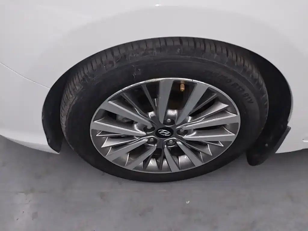 Hyundai Mistra 2017 1.8L Automatic Intelligent GLS (National V Emission Standard) — миниатюра 23