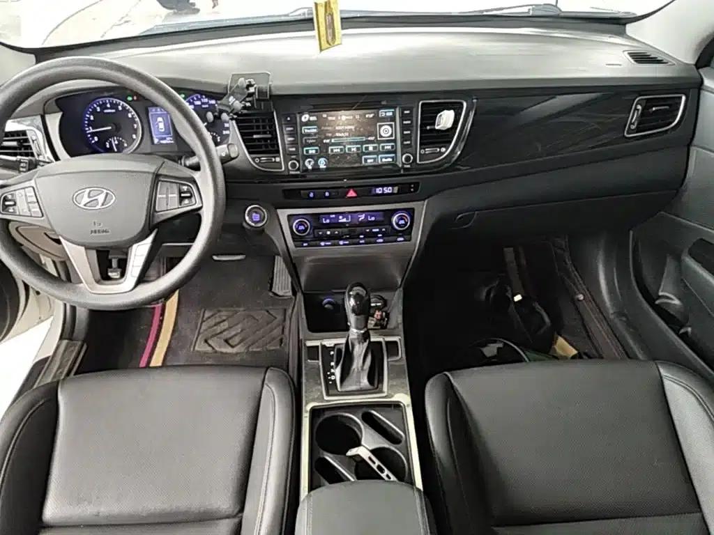2014 Mistra 1.8L Automatic Intelligent GLS — миниатюра 13