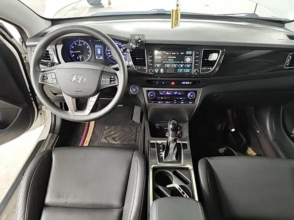 2014 Mistra 1.8L Automatic Intelligent GLS — миниатюра 10