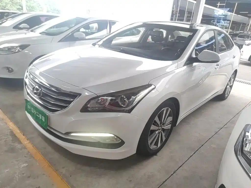 2014 Mistra 1.8L Automatic Premium DLX — миниатюра 2