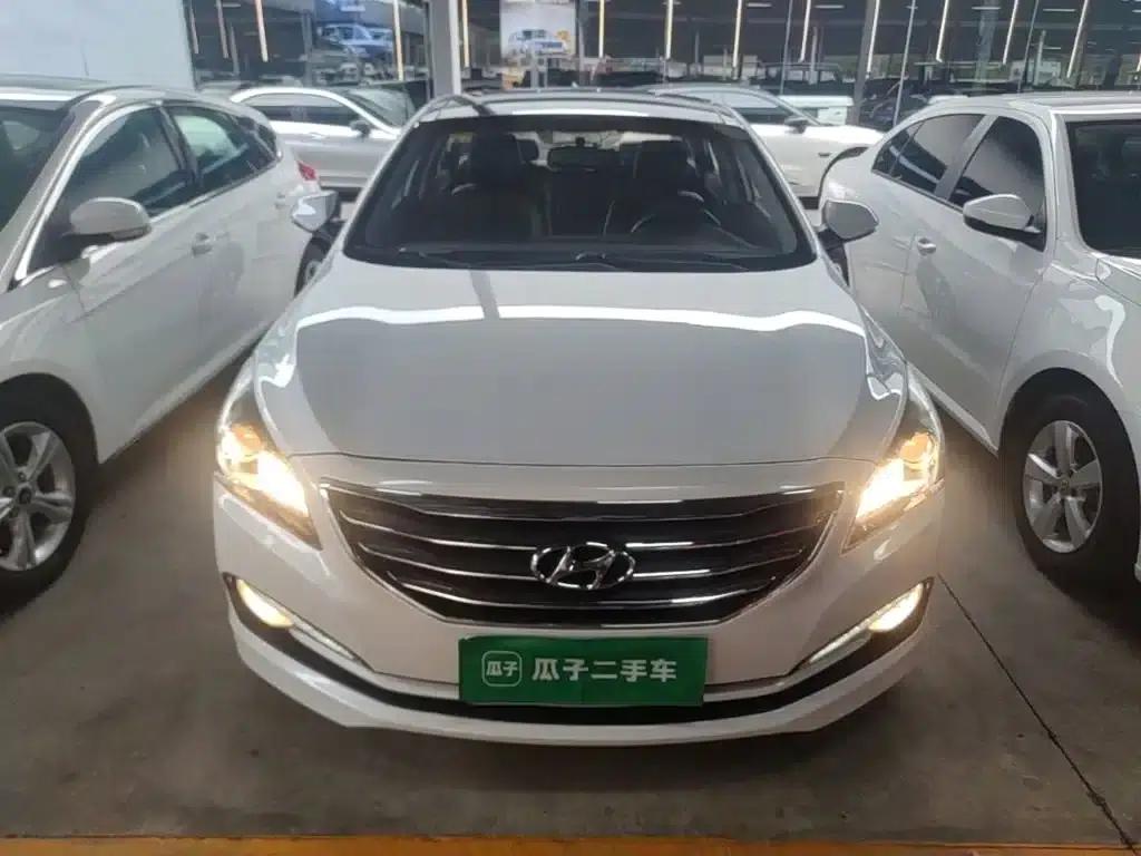 2014 Mistra 1.8L Automatic Premium DLX — миниатюра 3