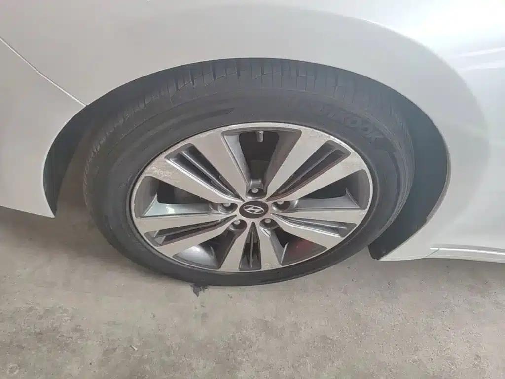 2014 Mistra 1.8L Automatic Premium DLX — миниатюра 23