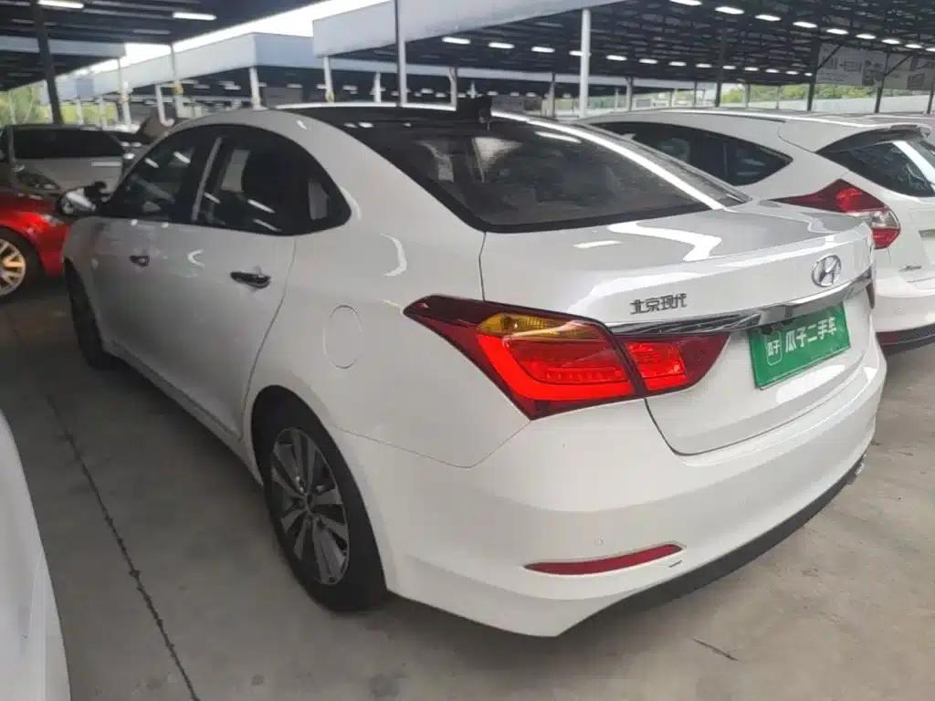 2014 Mistra 1.8L Automatic Premium DLX — миниатюра 5
