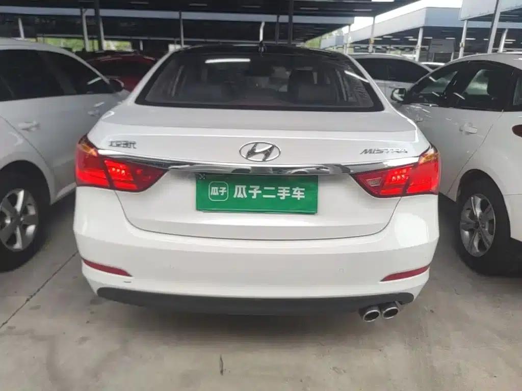 2014 Mistra 1.8L Automatic Premium DLX — миниатюра 6