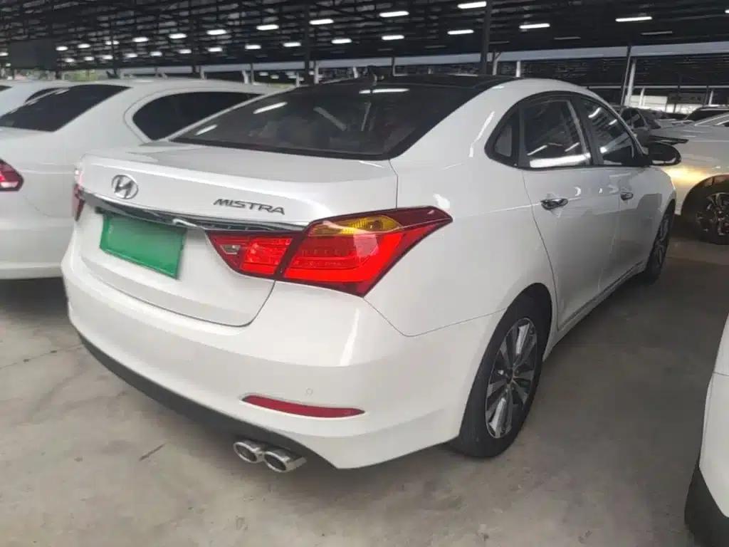 2014 Mistra 1.8L Automatic Premium DLX — миниатюра 7