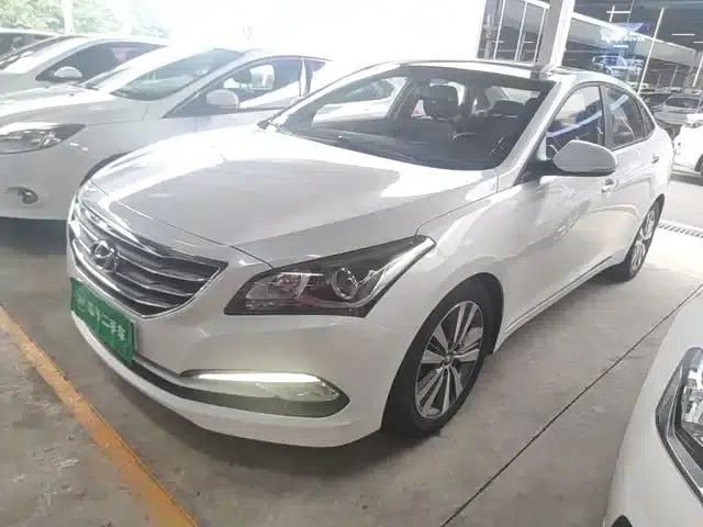 2014 Mistra 1.8L Automatic Premium DLX