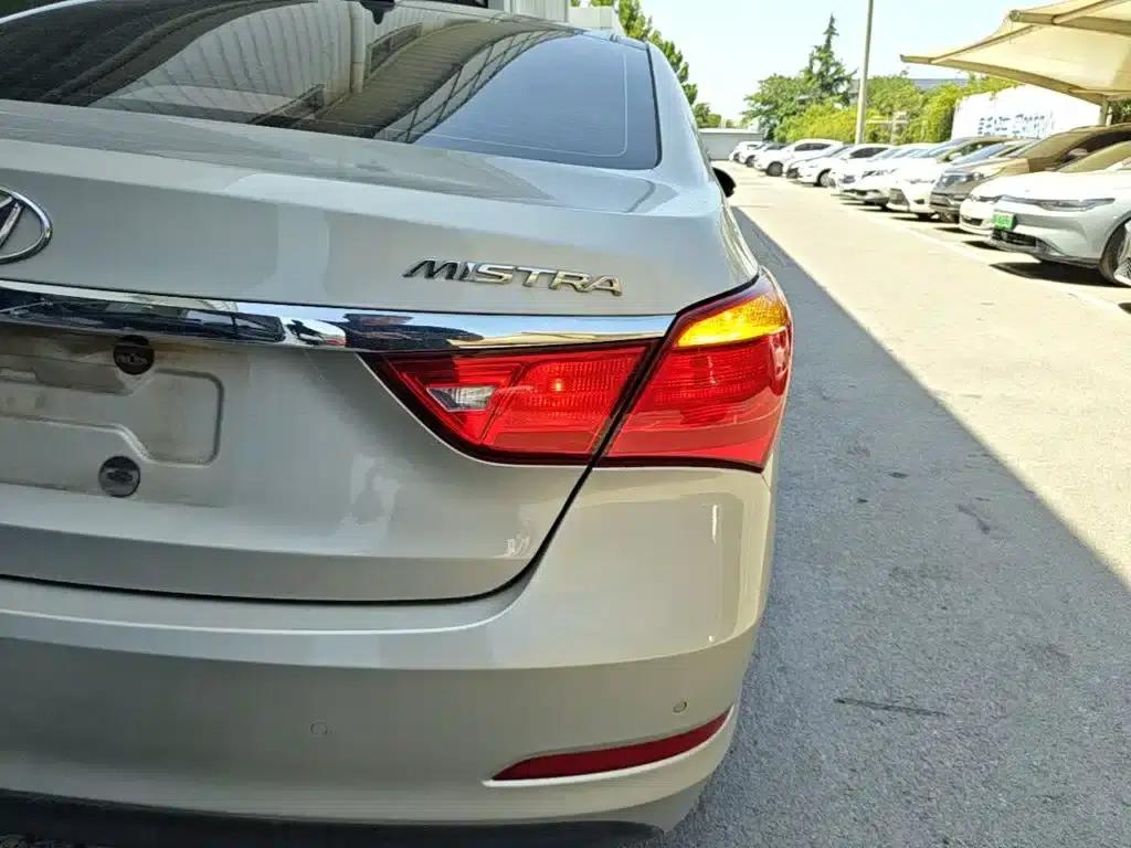 2016 Mistra 1.8L Automatic Intelligent GLS — миниатюра 8