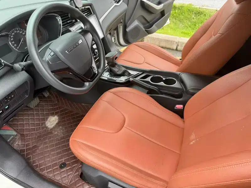 Venucia D60 2018 1.6L CVT Comfort Edition — миниатюра 12