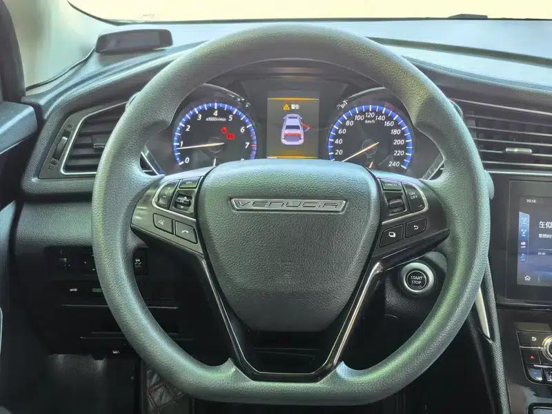 Venucia D60 2018 1.6L CVT Intelligent Elite Edition — миниатюра 14