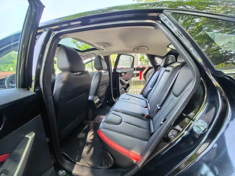 Venucia D60 2018 1.6L CVT Intelligent Elite Edition — миниатюра 19