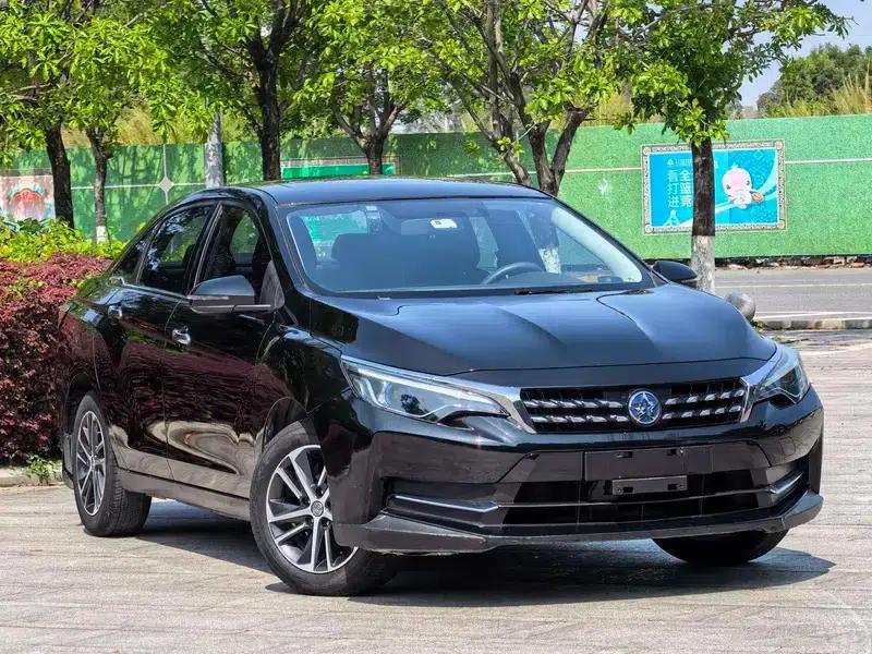 Venucia D60 2018 1.6L CVT Intelligent Elite Edition — миниатюра 3
