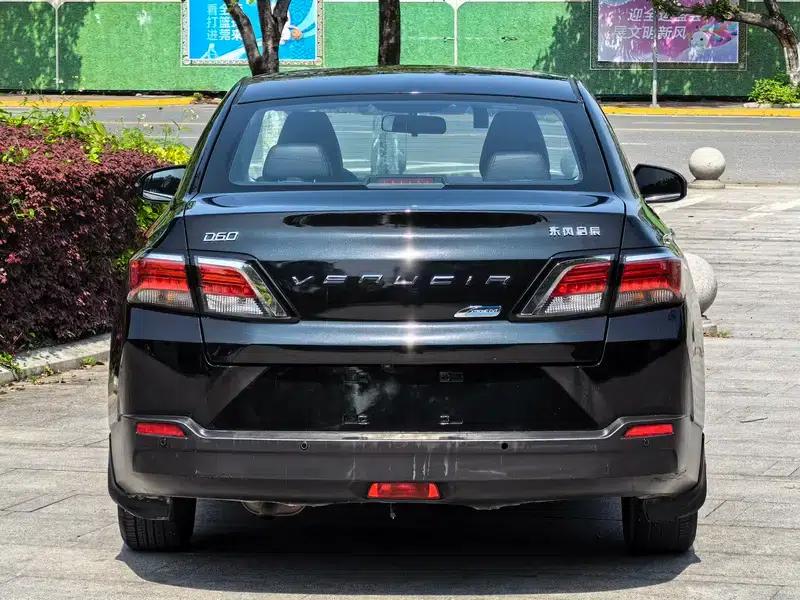 Venucia D60 2018 1.6L CVT Intelligent Elite Edition — миниатюра 6