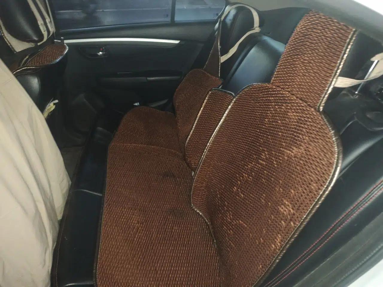 Suzuki Alivio 2015 1.6L Manual Comfort Model — миниатюра 17