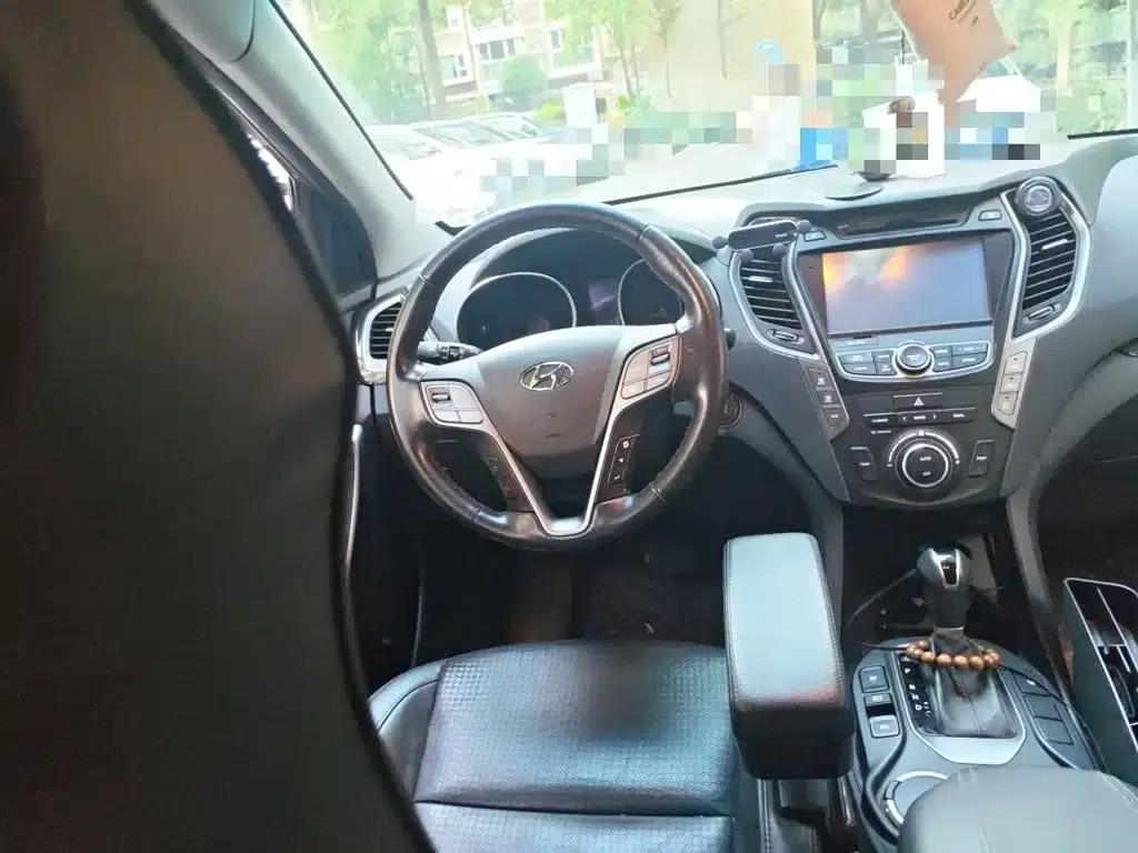 Santa Fe 2013 Facelift 2.4L Automatic 4WD Premium — миниатюра 6