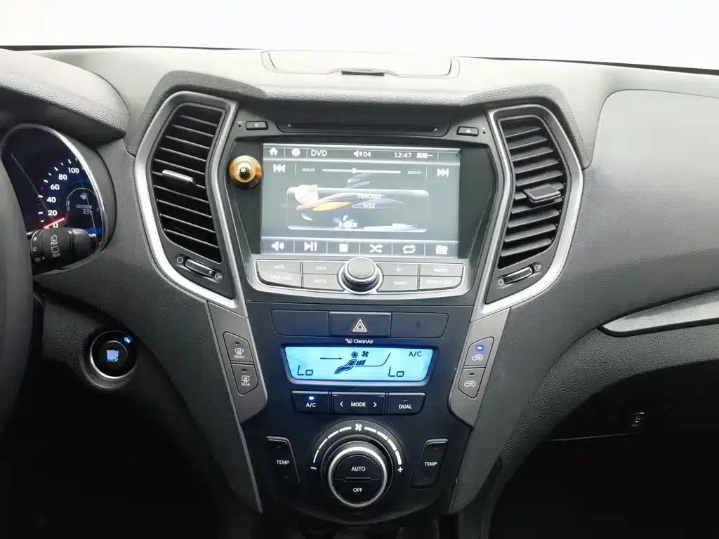 Santa Fe 2013 2.4L Automatic 2WD Smart Edition — миниатюра 12