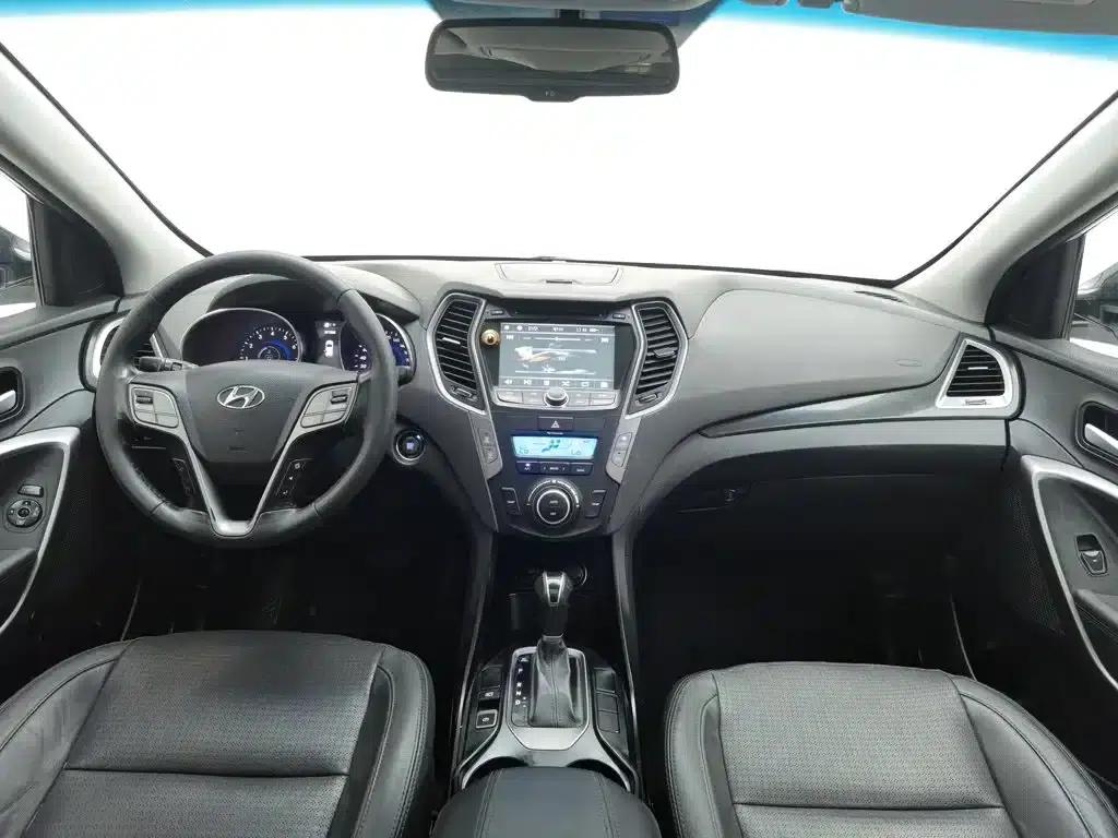 Santa Fe 2013 2.4L Automatic 2WD Smart Edition — миниатюра 5