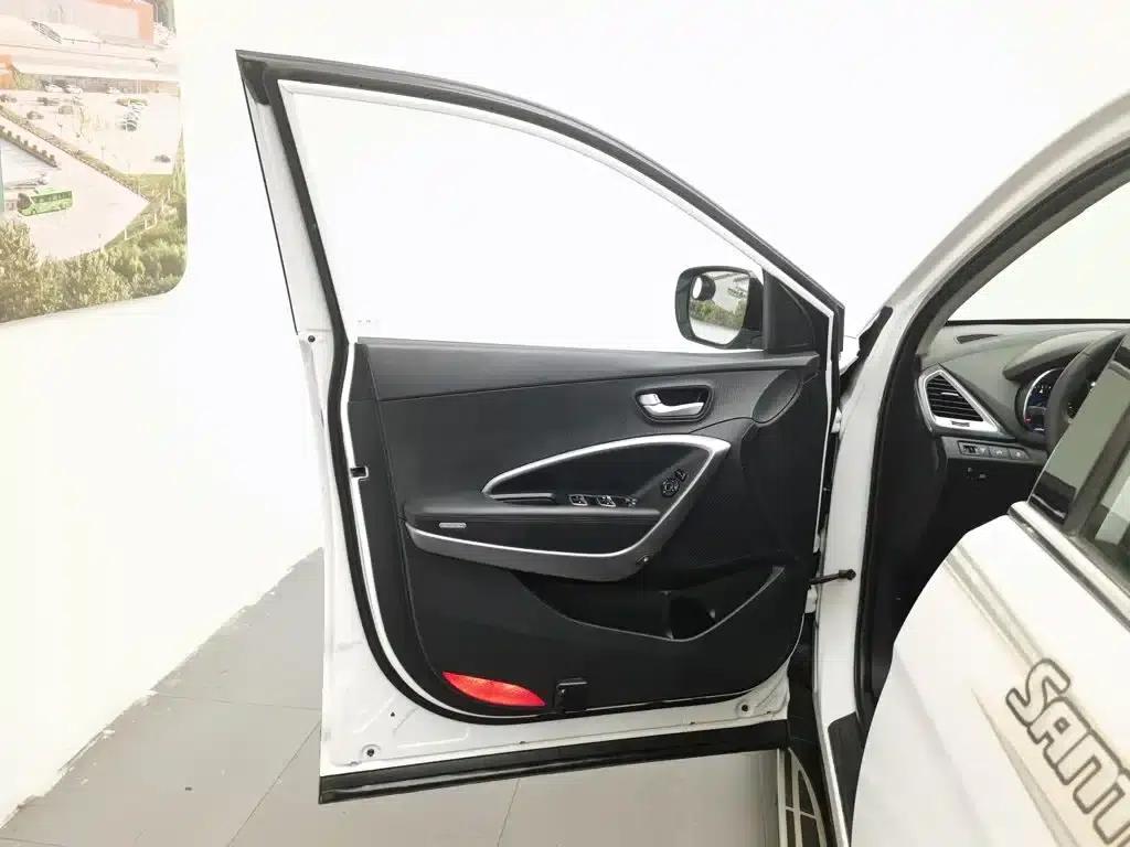 Santa Fe 2013 2.4L Automatic 2WD Smart Edition — миниатюра 8