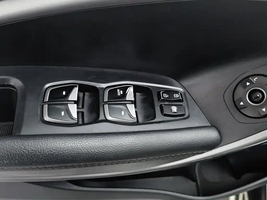 Santa Fe 2013 2.4L Automatic 2WD Smart Edition — миниатюра 9
