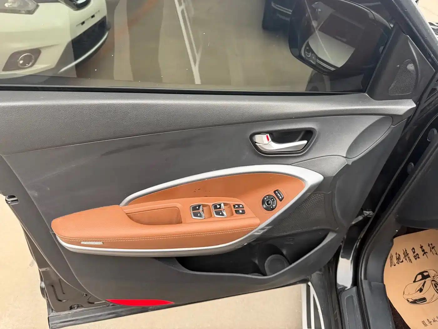 Santa Fe 2017 2.0T Automatic 2WD Smart 7-Seater — миниатюра 7