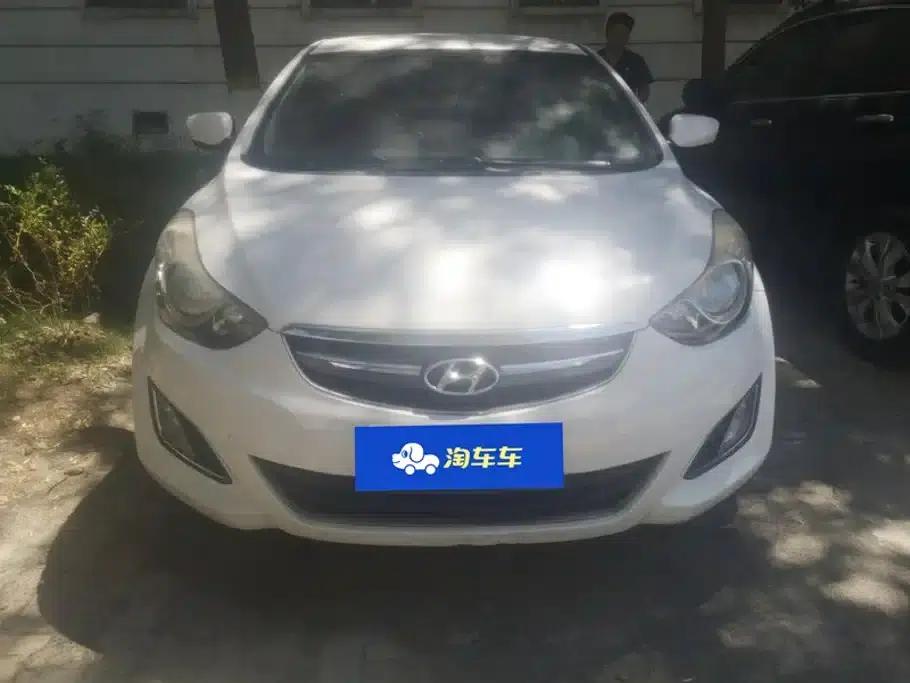Hyundai Elantra 2015 1.6L Automatic Fashion Edition — миниатюра 2