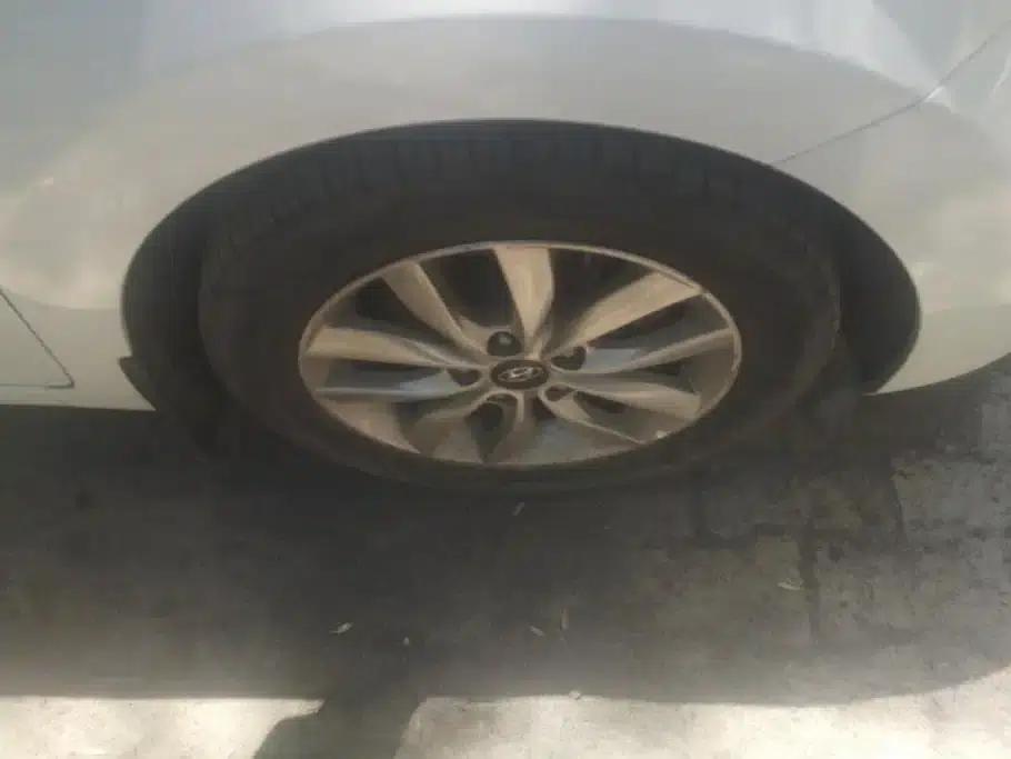 Hyundai Elantra 2015 1.6L Automatic Fashion Edition — миниатюра 6