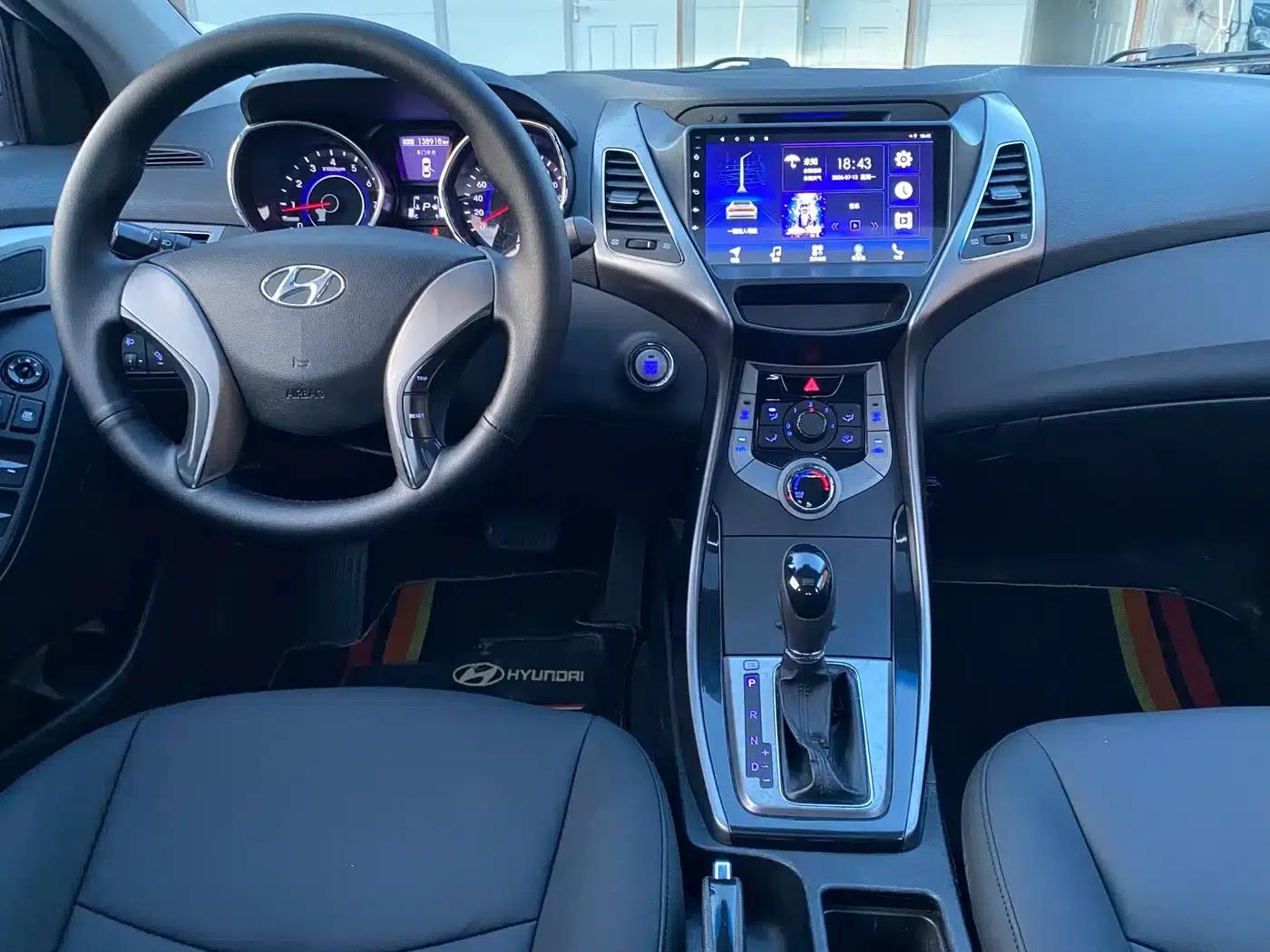 Hyundai Elantra 2013 1.6L Automatic Leading Edition — миниатюра 6