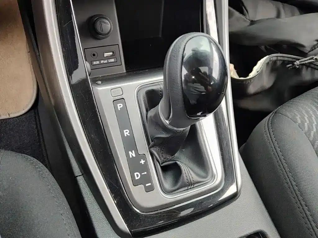 Hyundai Elantra 2016 1.6L Automatic Premium Edition — миниатюра 14