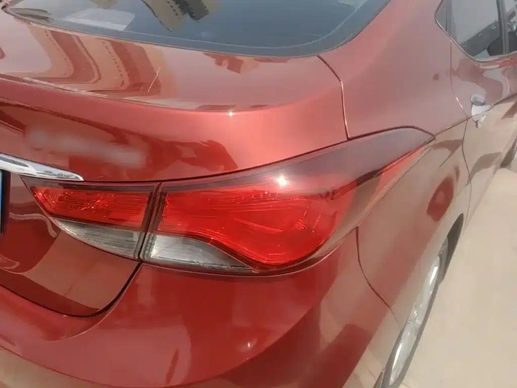 Hyundai Elantra 2016 1.6L Automatic Premium Edition — миниатюра 8