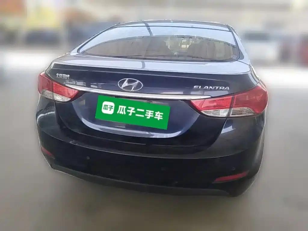 Hyundai Elantra 2012 1.6L Automatic Leading Edition — миниатюра 10