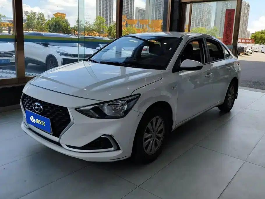 Hyundai Elantra 2018 1.6L Automatic GL (National VI Emission Standard) — миниатюра 1