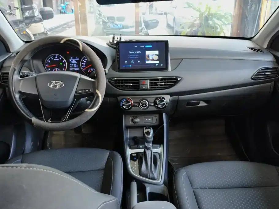 Hyundai Elantra 2018 1.6L Automatic GL (National VI Emission Standard) — миниатюра 12