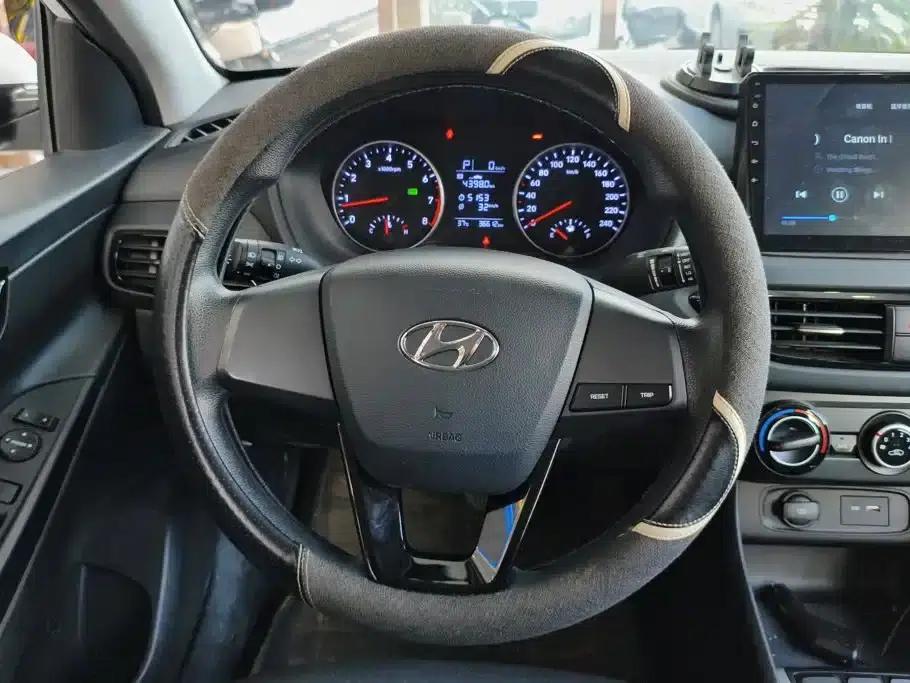 Hyundai Elantra 2018 1.6L Automatic GL (National VI Emission Standard) — миниатюра 15