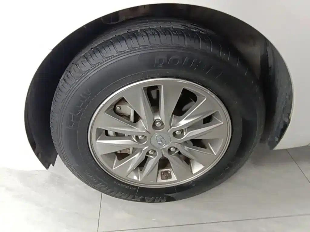Hyundai Elantra 2018 1.6L Automatic GL (National VI Emission Standard) — миниатюра 23