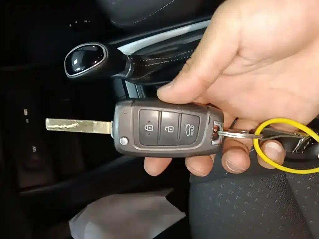 Hyundai Elantra 2018 1.6L Automatic GL (National VI Emission Standard) — миниатюра 9