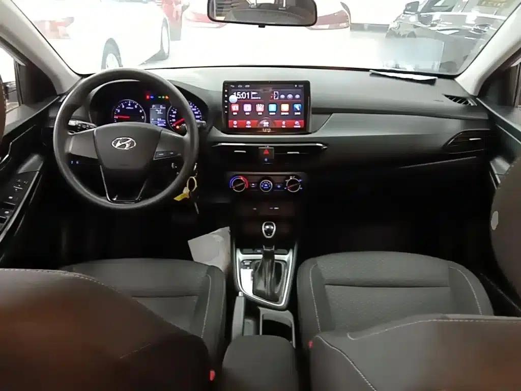 Hyundai Elantra 2018 1.6L Automatic GL (National VI Emission Standard) — миниатюра 10