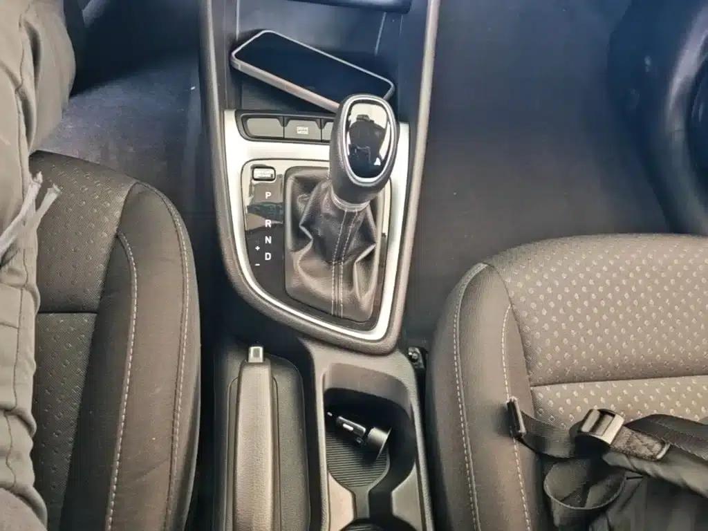Hyundai Elantra 2020 1.6L Automatic GL Edition — миниатюра 14