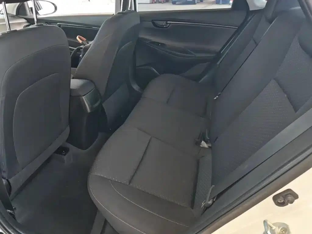 Hyundai Elantra 2020 1.6L Automatic GL Edition — миниатюра 17