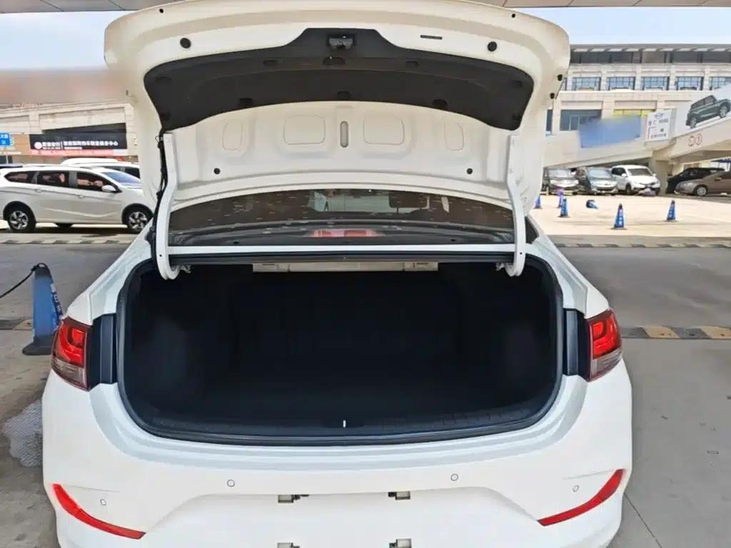 Hyundai Elantra 2020 1.6L Automatic GL Edition — миниатюра 19