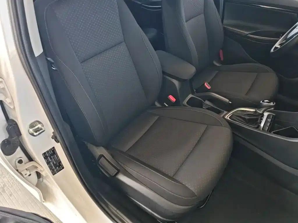 Hyundai Elantra 2020 1.6L Automatic GL Edition — миниатюра 25