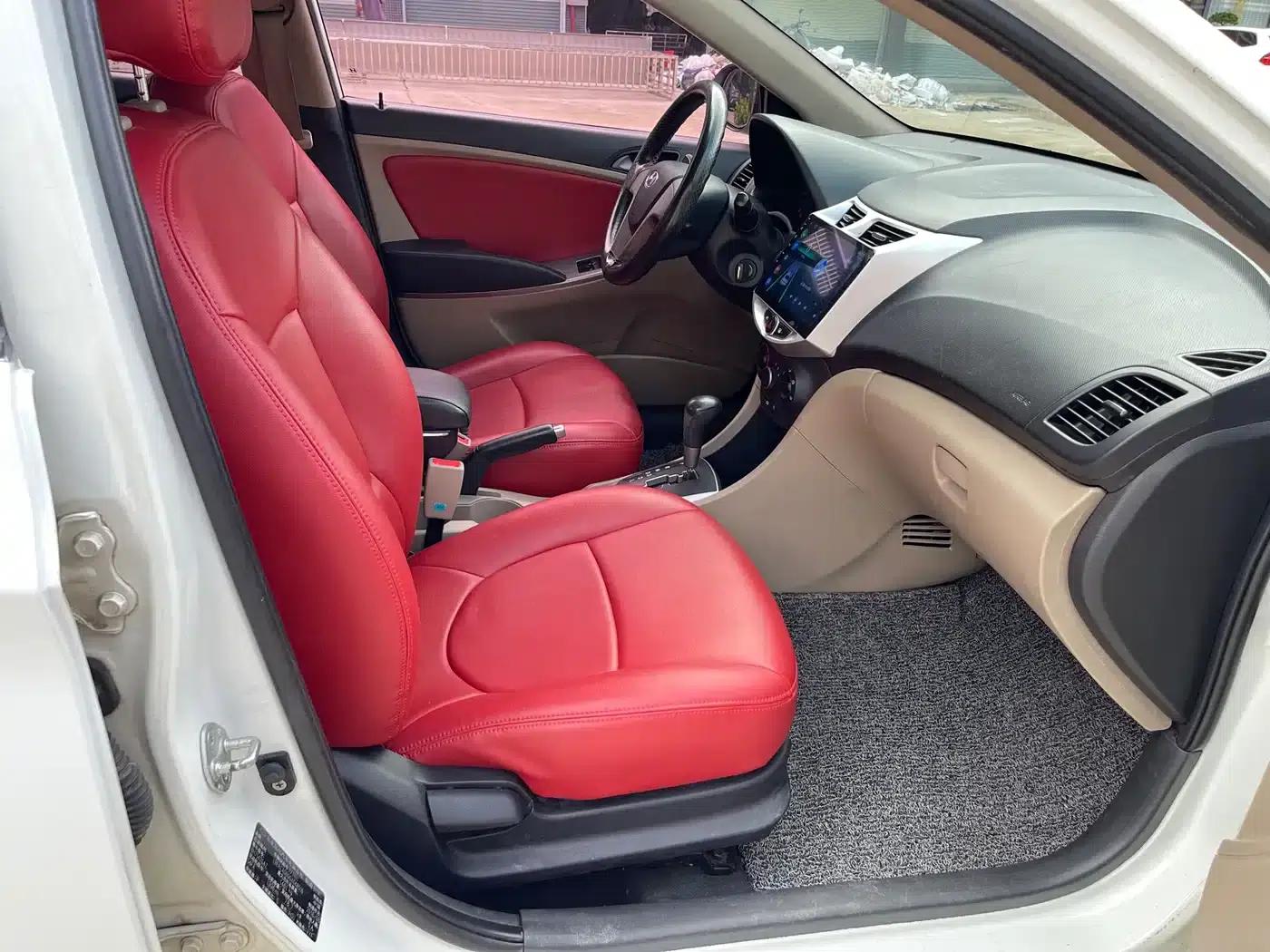 2016 Hyundai Reina 1.4L Automatic Intelligent GLS — миниатюра 11