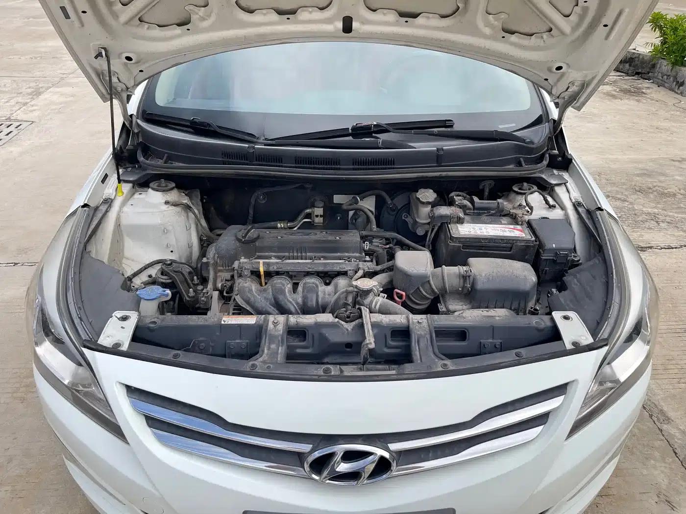 2016 Hyundai Reina 1.4L Automatic Intelligent GLS — миниатюра 14