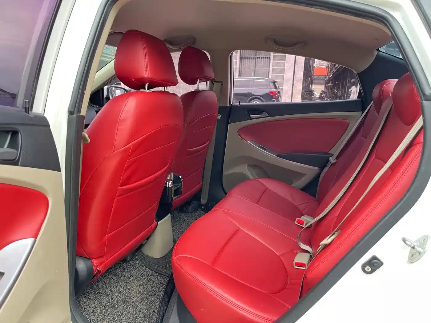 2016 Hyundai Reina 1.4L Automatic Intelligent GLS — миниатюра 9