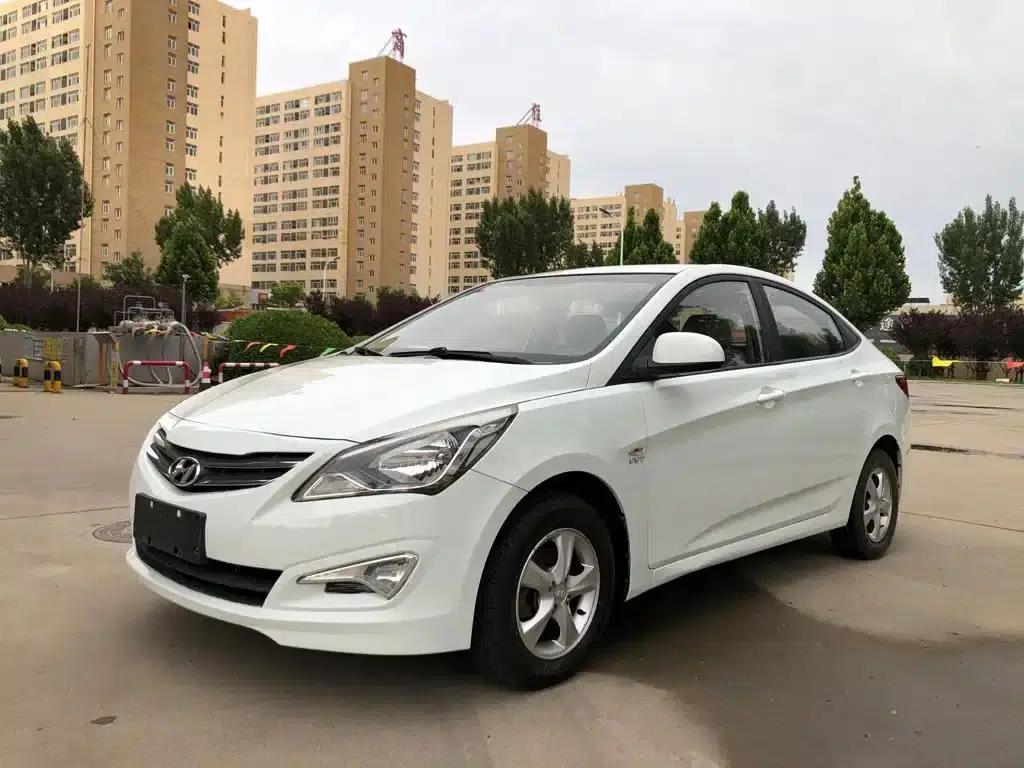 2014 Hyundai Reina 1.4L Automatic Intelligent GLS — миниатюра 1