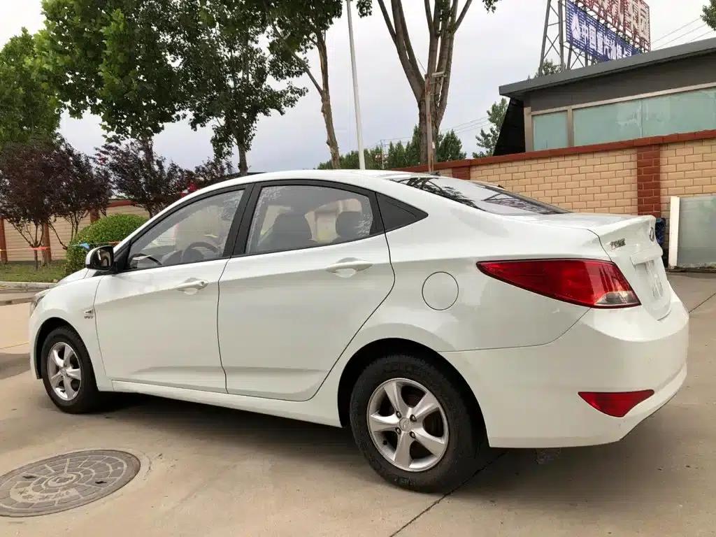 2014 Hyundai Reina 1.4L Automatic Intelligent GLS — миниатюра 6
