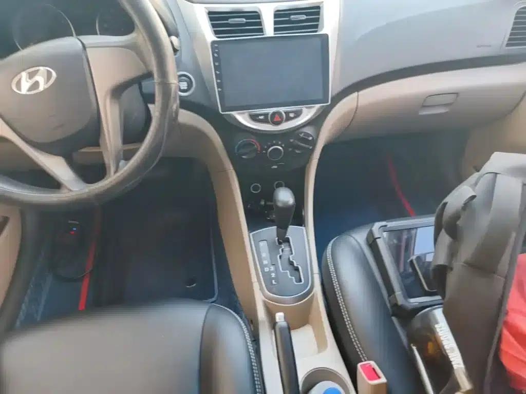 2016 Hyundai Reina 1.4L Automatic Leading Edition GLX — миниатюра 14