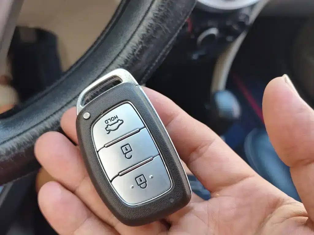 2016 Hyundai Reina 1.4L Automatic Leading Edition GLX — миниатюра 9