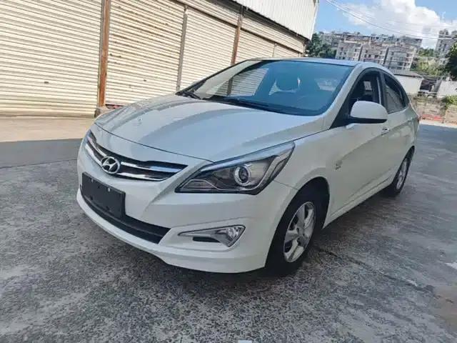 2016 Hyundai Reina 1.4L Automatic Leading Edition GLX