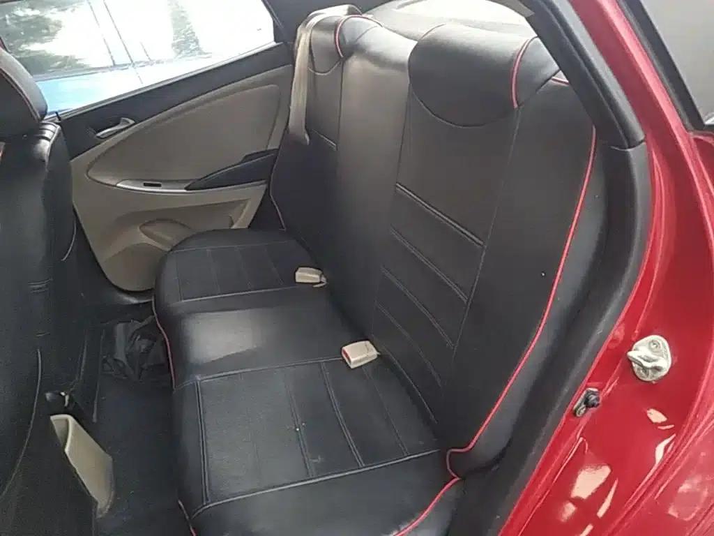 2014 Hyundai Reina 1.4L Automatic Intelligent GLS — миниатюра 17
