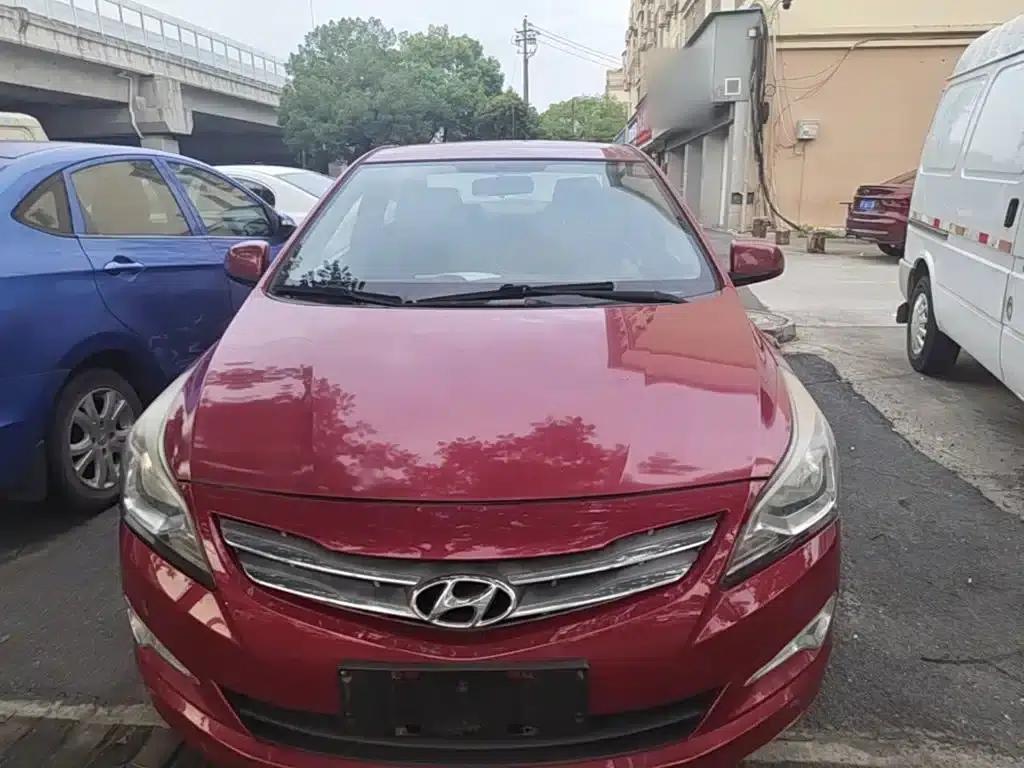 2014 Hyundai Reina 1.4L Automatic Intelligent GLS — миниатюра 3