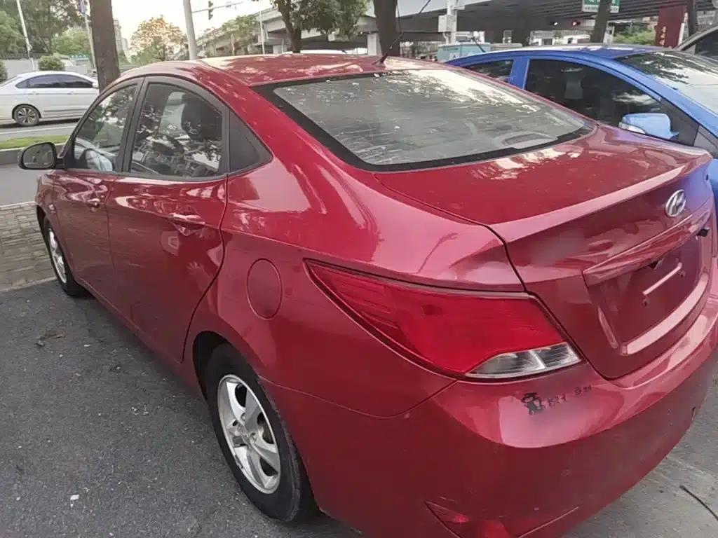 2014 Hyundai Reina 1.4L Automatic Intelligent GLS — миниатюра 5